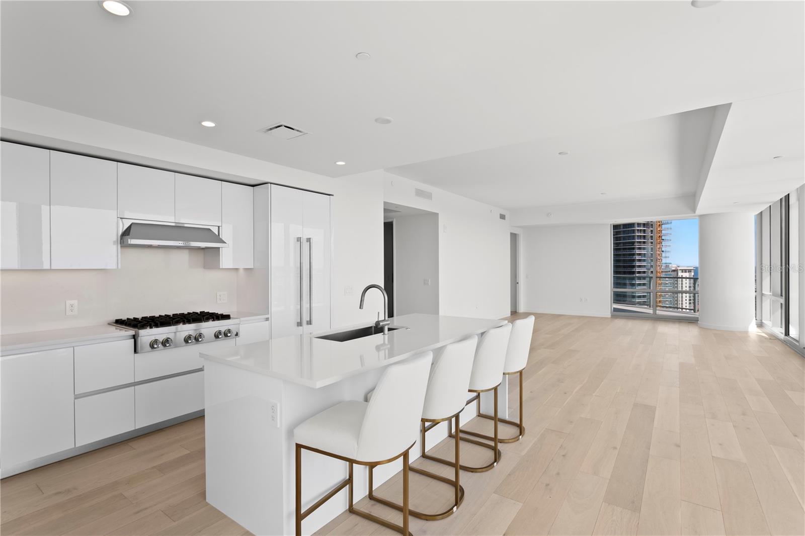 CONDO RESIDENCES AT 400 CENTRAL - Residential