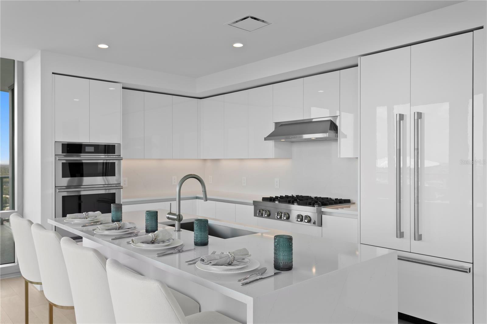CONDO RESIDENCES AT 400 CENTRAL - Residential