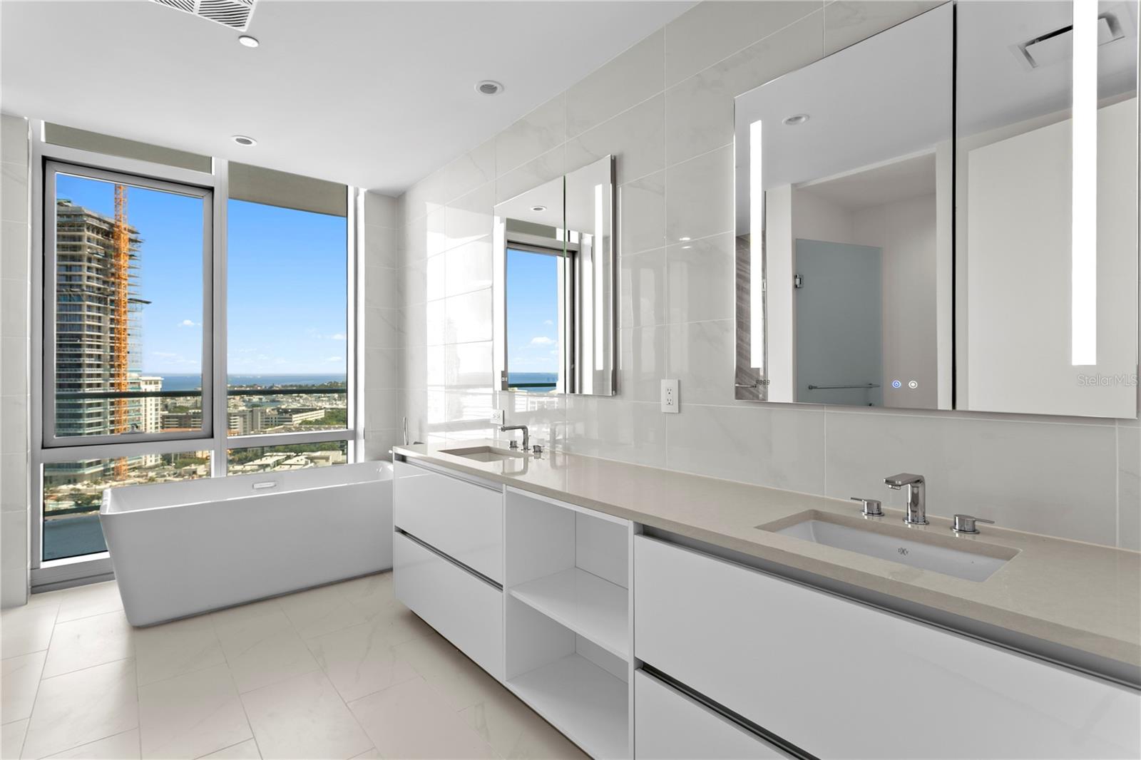 CONDO RESIDENCES AT 400 CENTRAL - Residential
