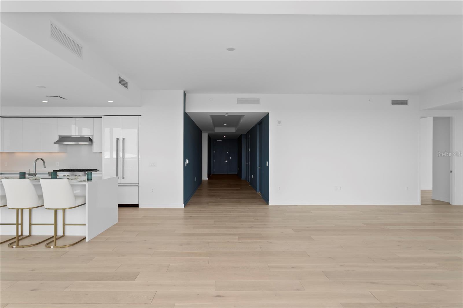 CONDO RESIDENCES AT 400 CENTRAL - Residential