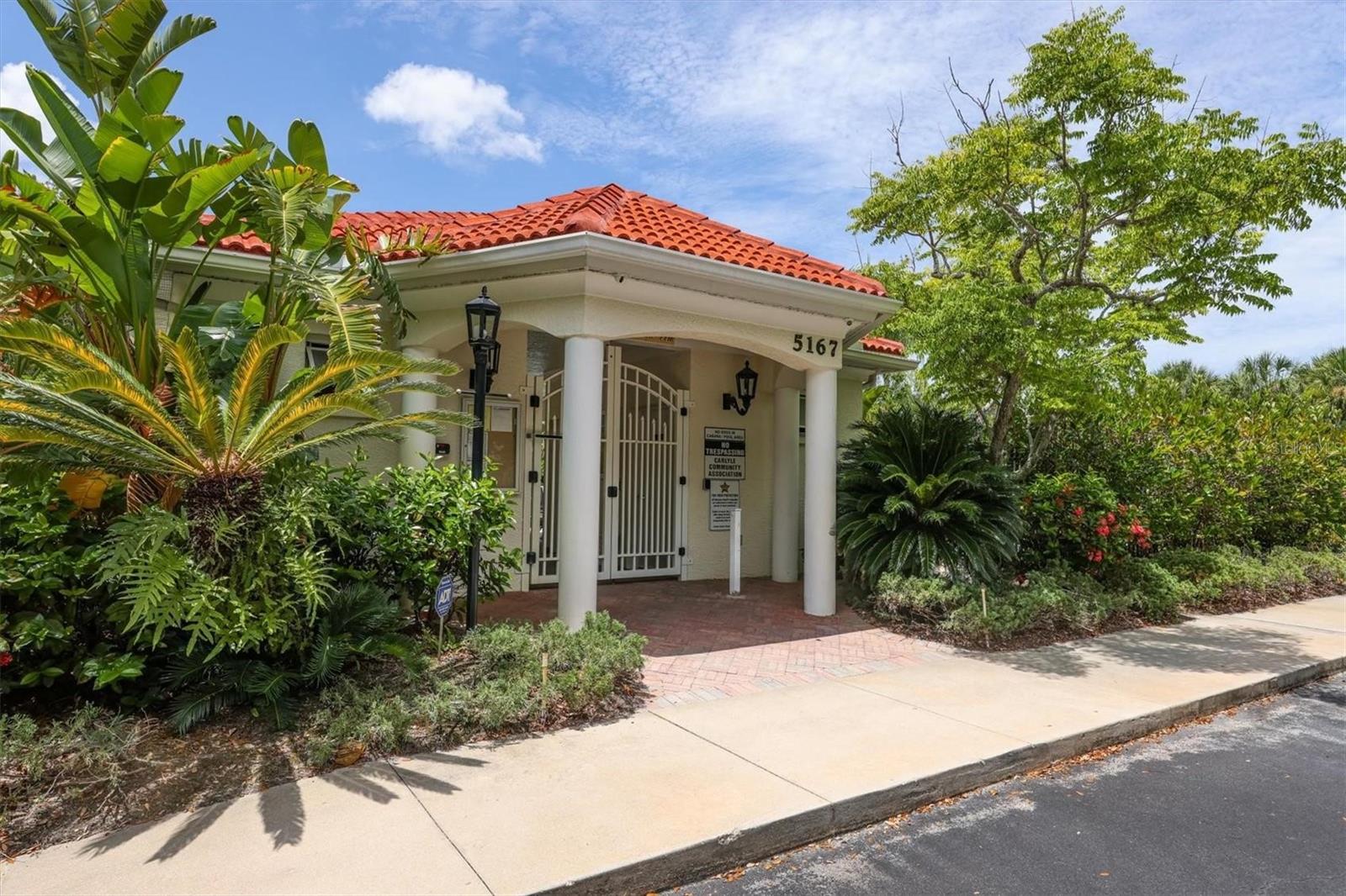 CARLYLE AT VILLAGE OF PALM AIRE UN 1 - Residential