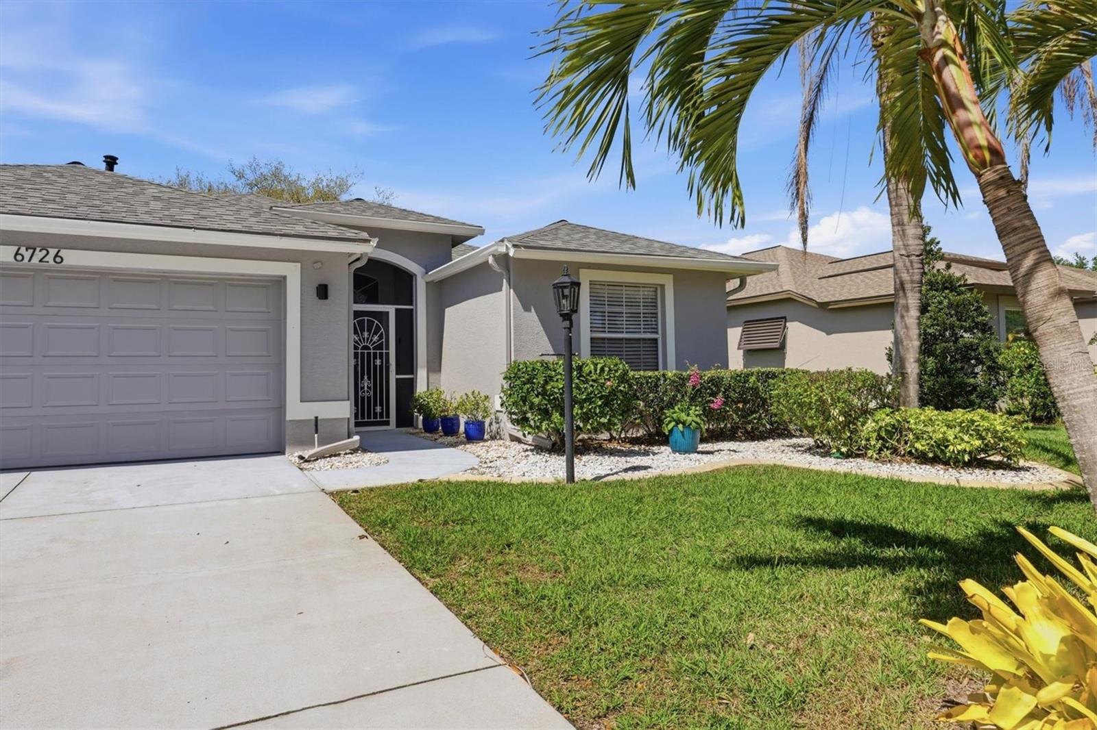 CARLYLE AT VILLAGE OF PALM AIRE UN 1 - Residential