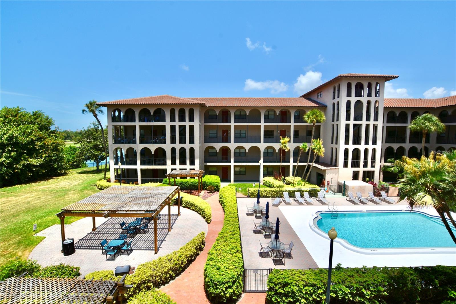GOLFVIEW II CONDO - Residential Lease