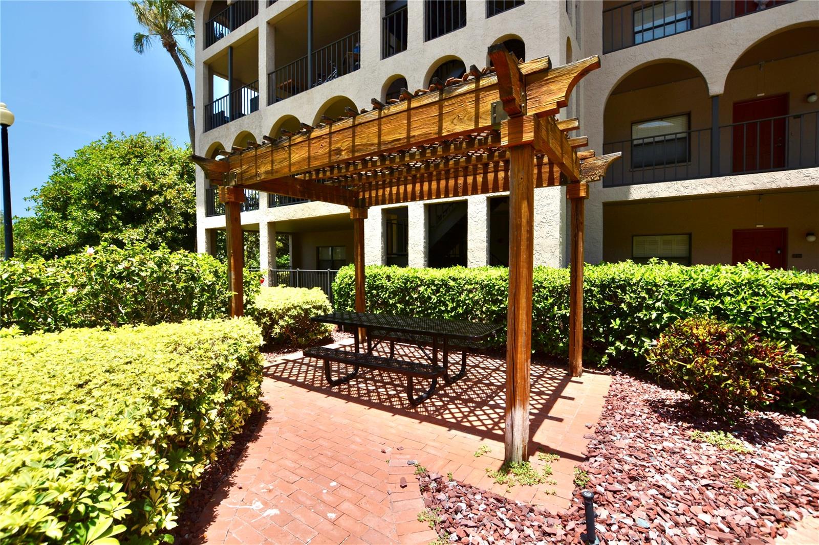 GOLFVIEW II CONDO - Residential Lease