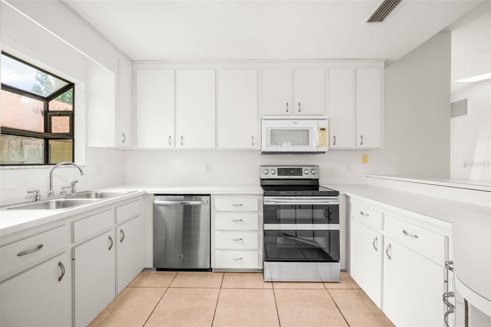 BARRINGTON PLACE - Residential