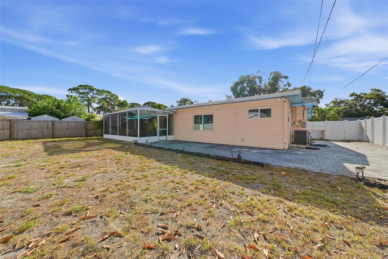 MAYFAIR MANOR - Residential