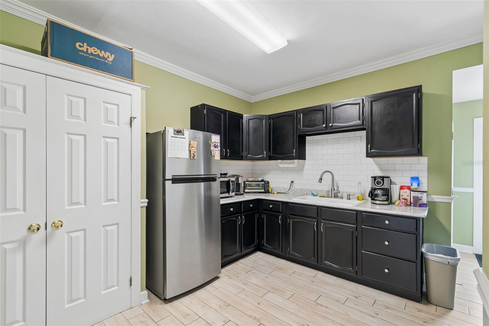 AVERY & SIMMS SUB - Commercial Sale