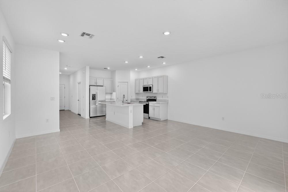 THE TOWNS AT FIRETHORN - Residential