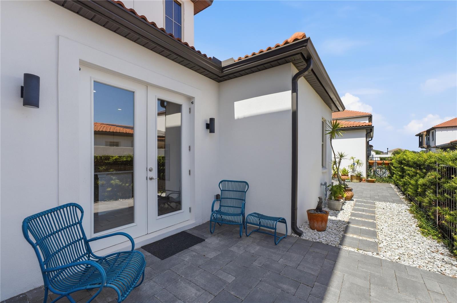 LAKESHORE PRESERVE - Residential