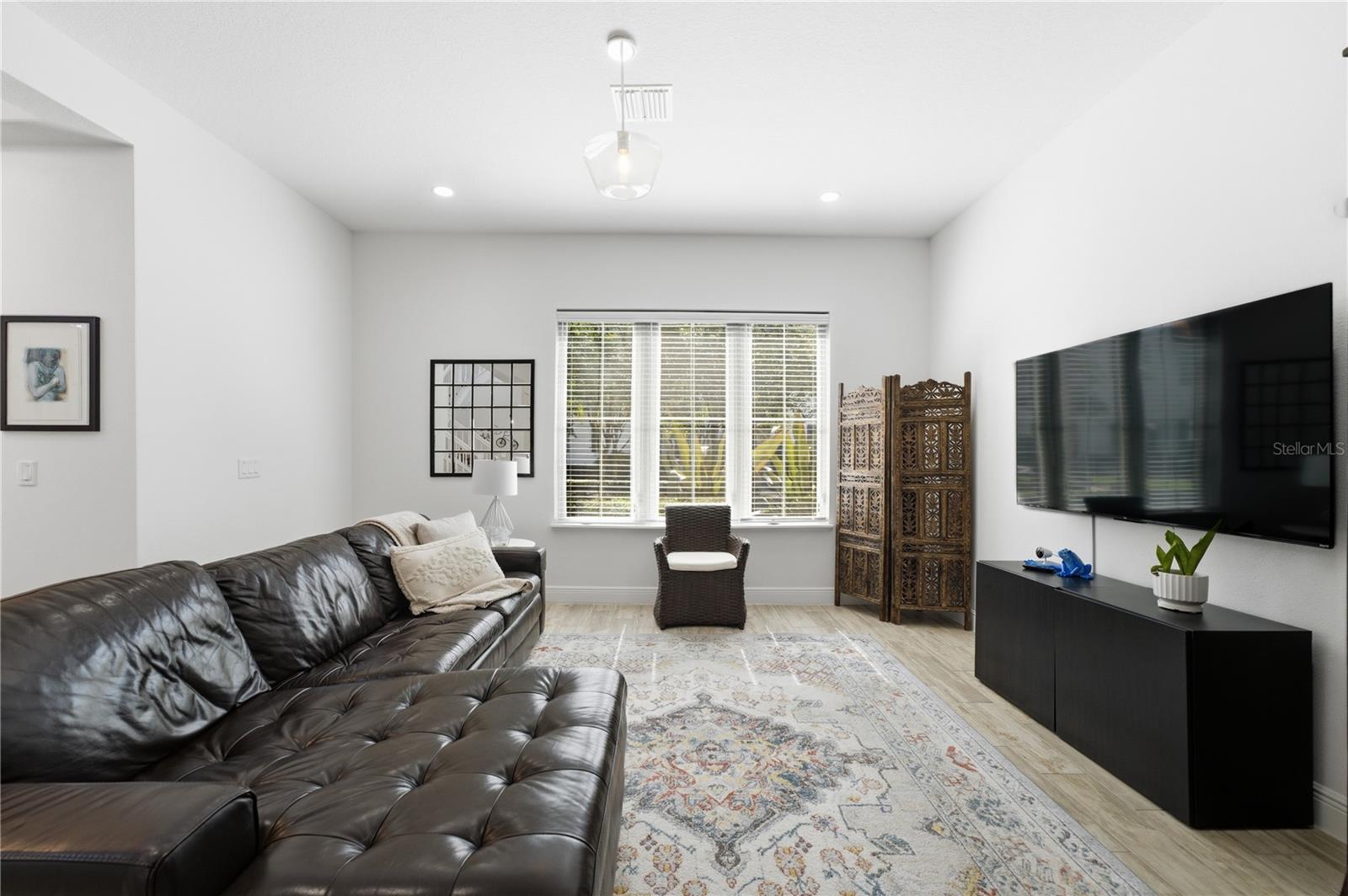 LAKESHORE PRESERVE - Residential