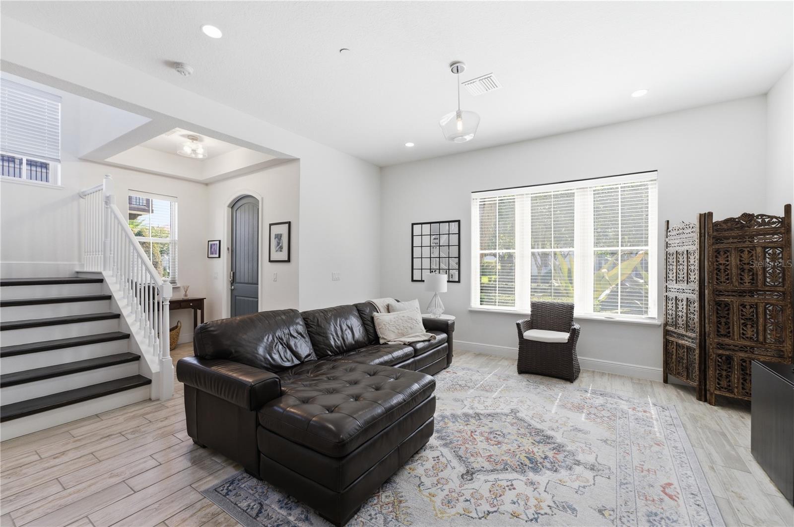 LAKESHORE PRESERVE - Residential