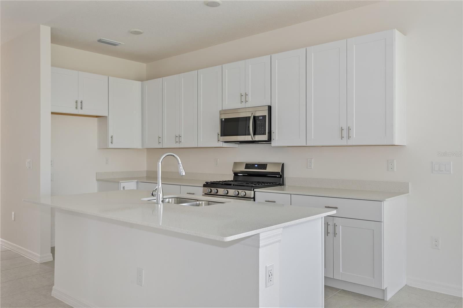 HIGHFIELD AT TWISTED OAKS - Residential