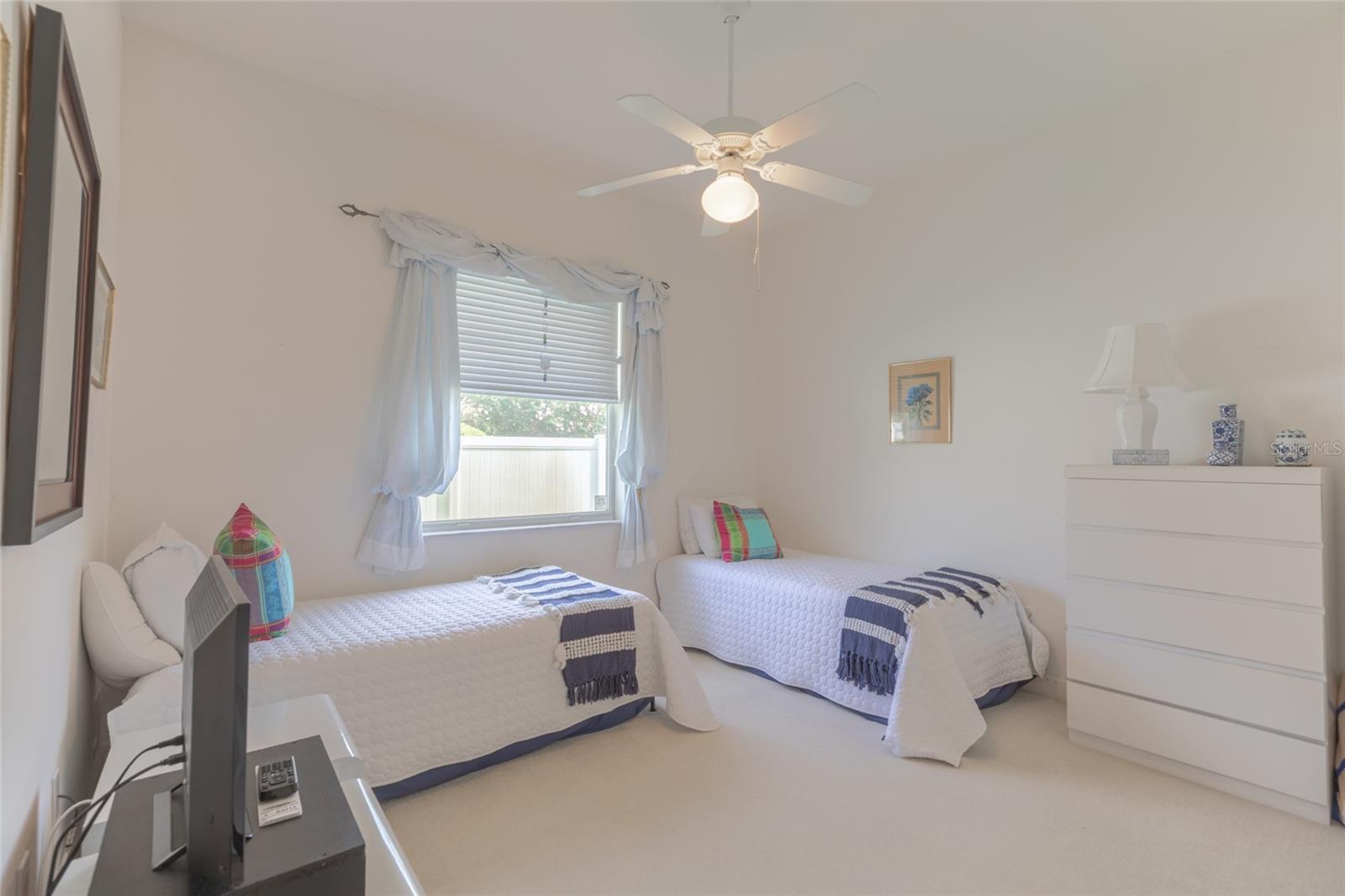 PINE LAKES - Residential