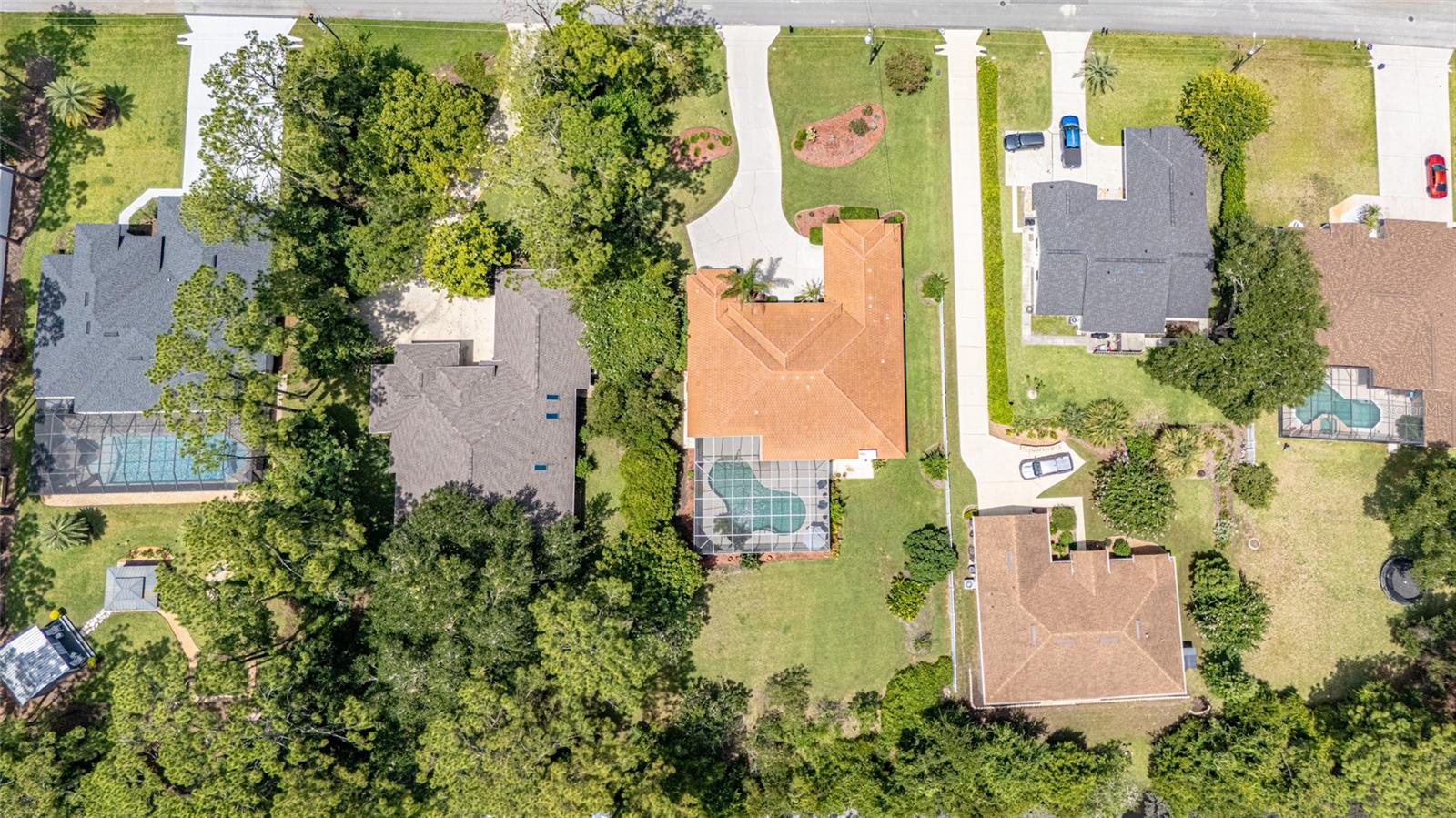 PINE LAKES - Residential