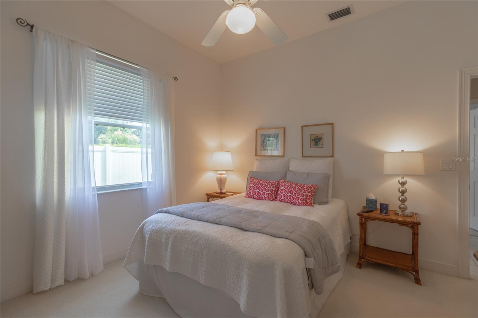 PINE LAKES - Residential