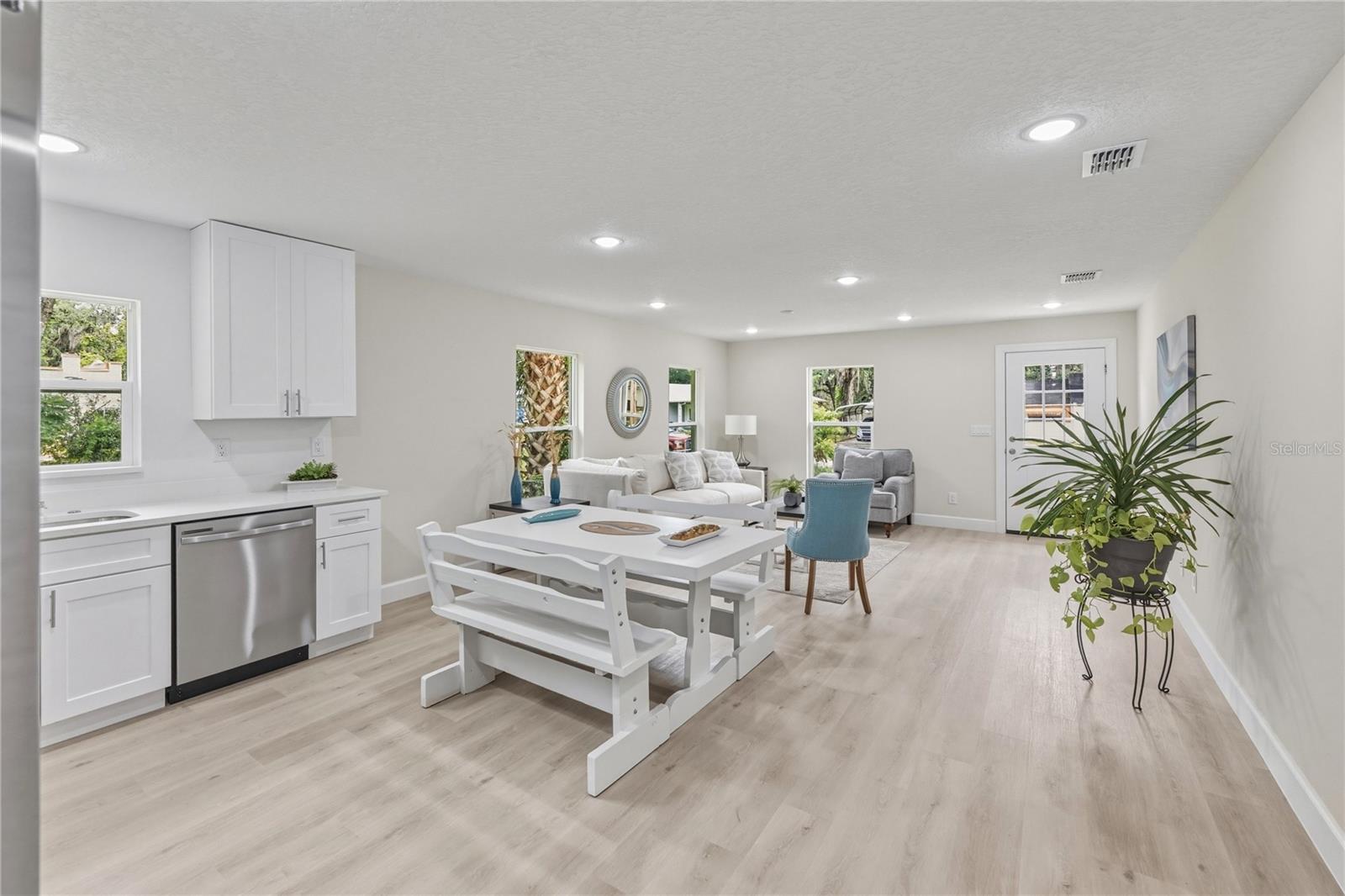 VOLUSIA INVEST CO - Residential