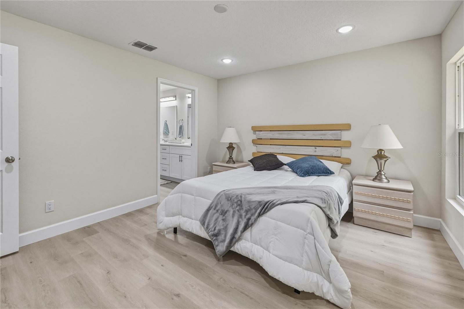 VOLUSIA INVEST CO - Residential