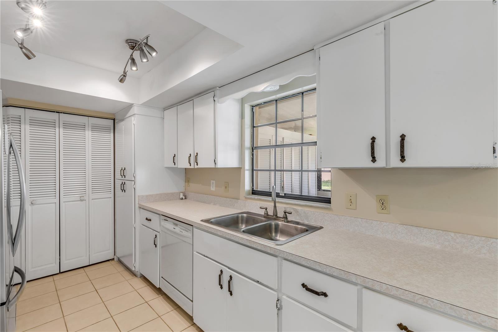 PELICAN COVE - Residential