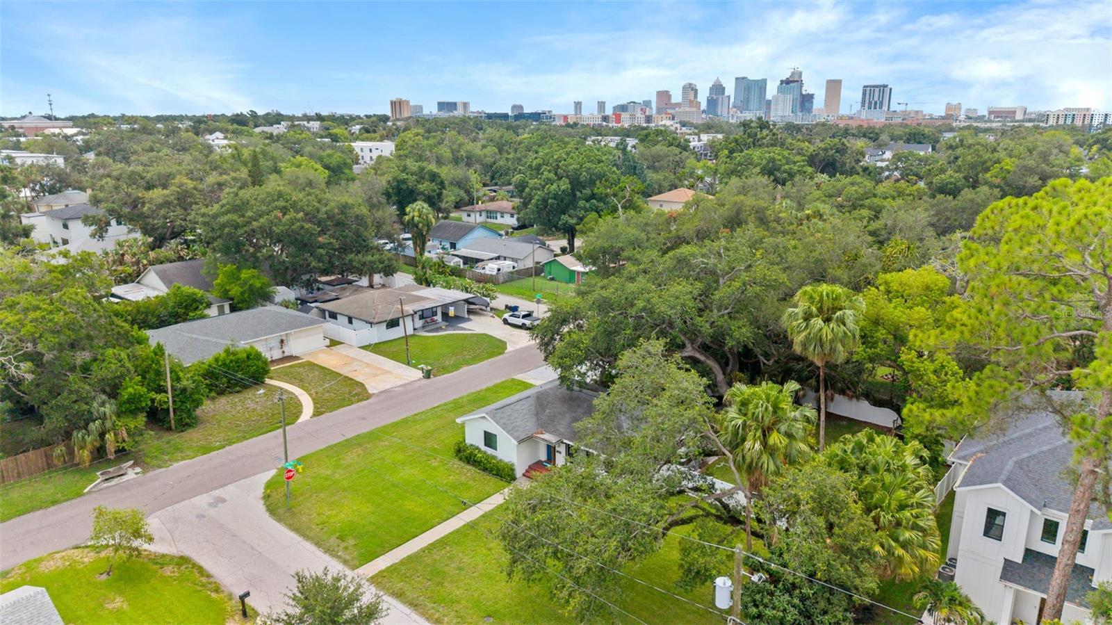SUBURB ROYAL - Residential