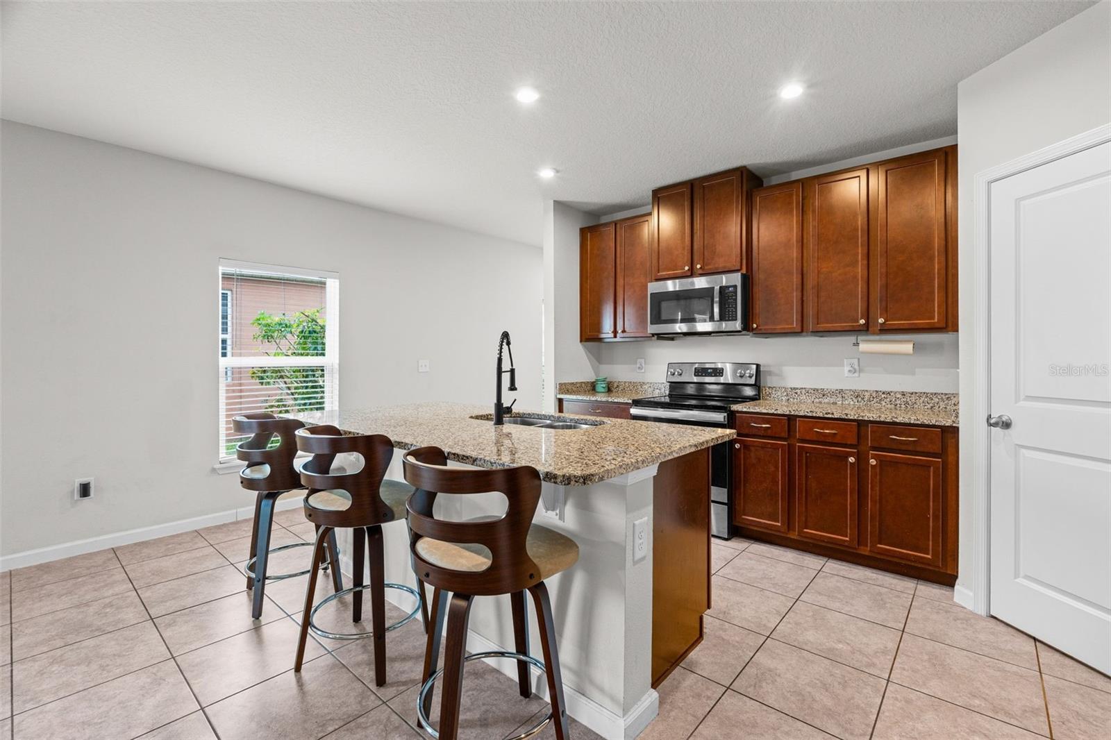 SUMMERWOODS PH IB - Residential Lease