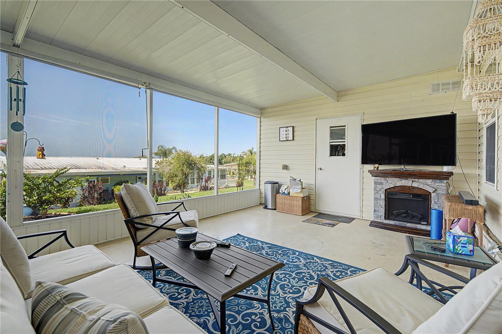 GRAND HORIZONS - Residential