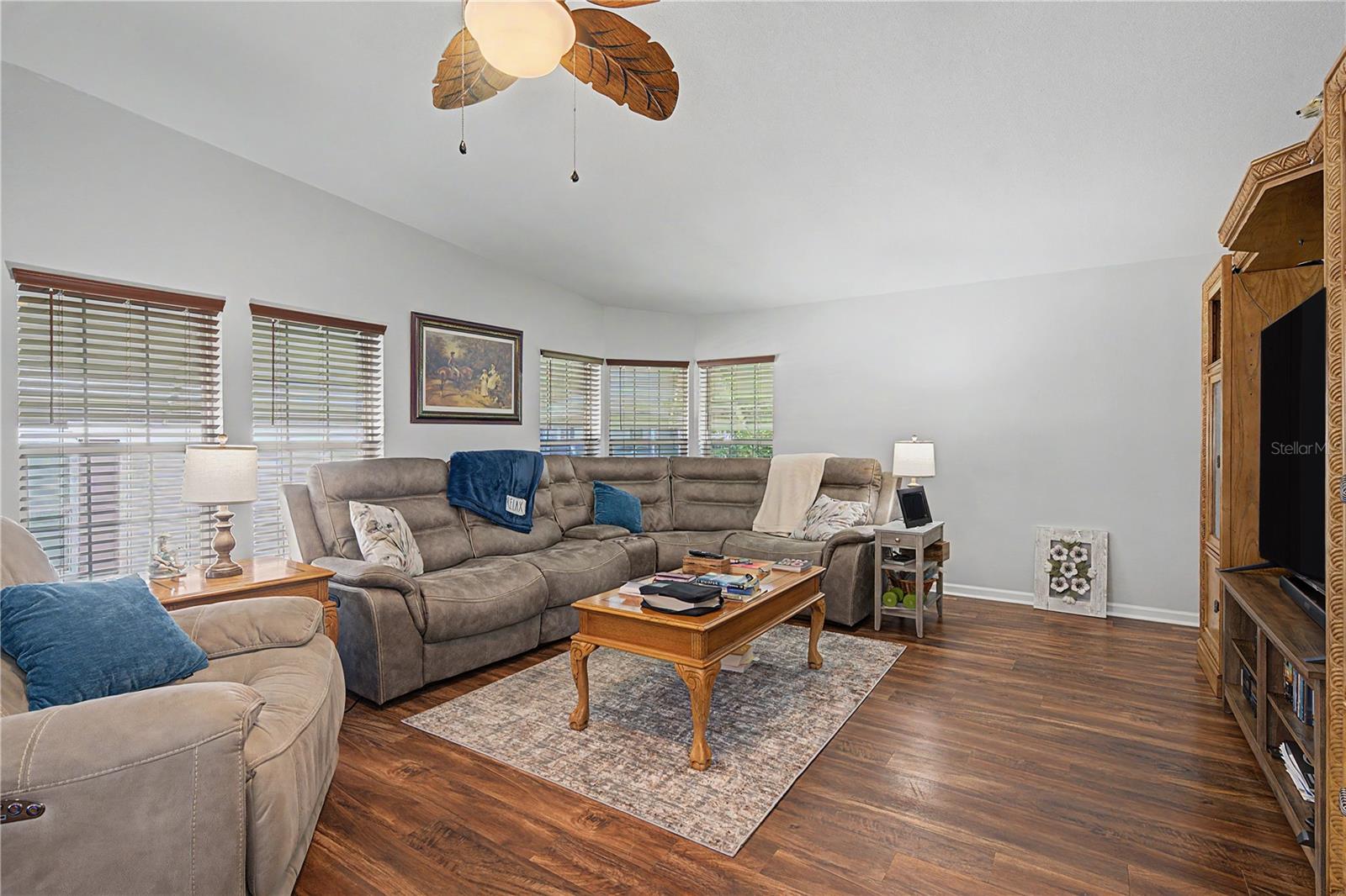 GRAND HORIZONS - Residential