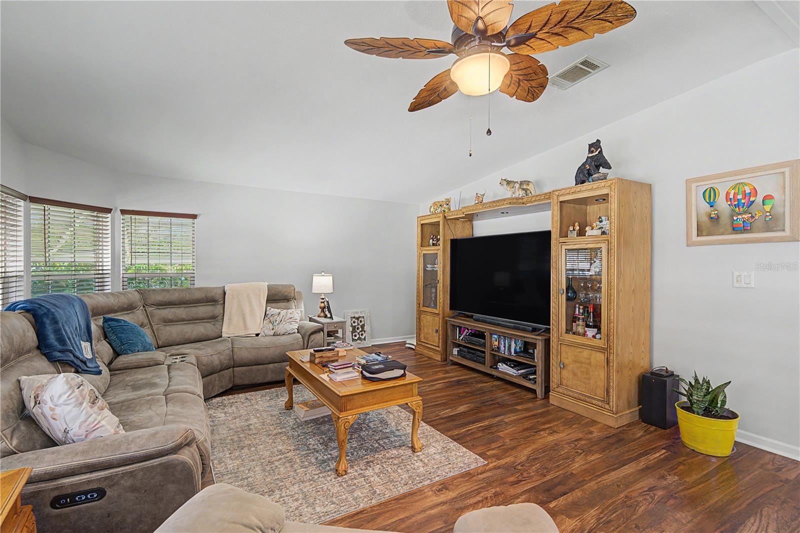 GRAND HORIZONS - Residential
