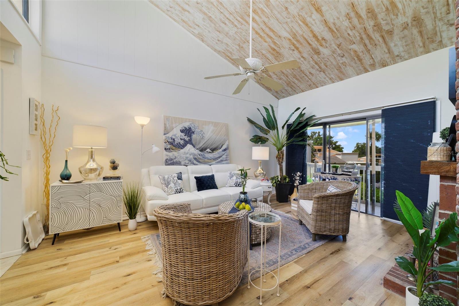 MOUNT DORA BUNKER HILL CONDO - Residential