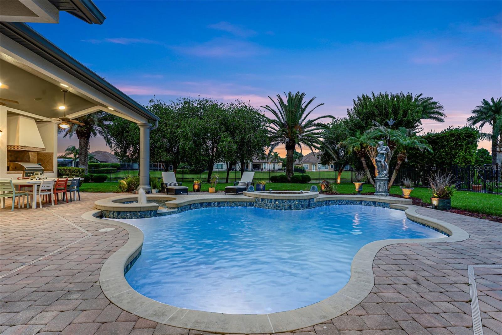 ALAQUA LAKES - Residential