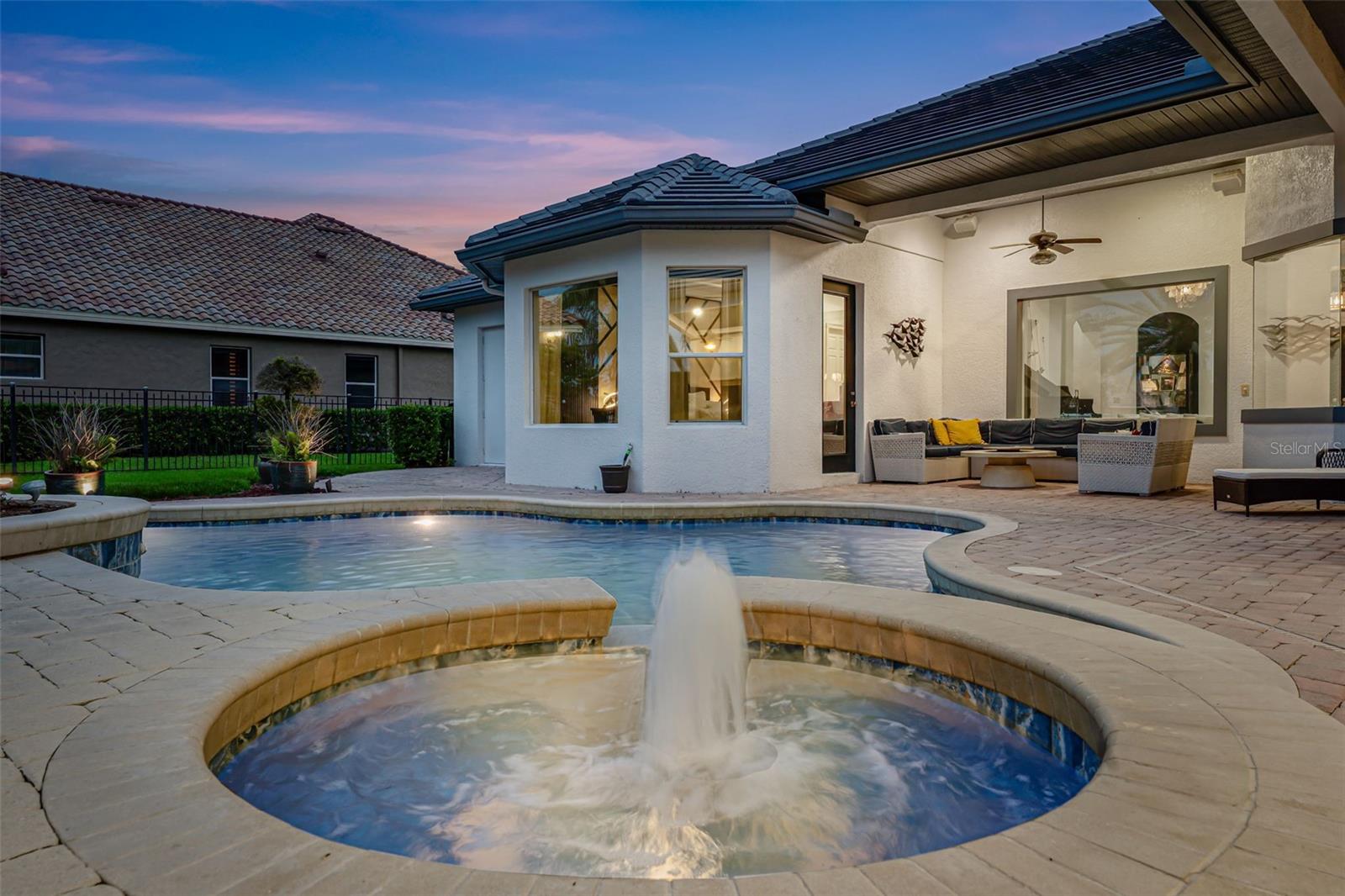 ALAQUA LAKES - Residential