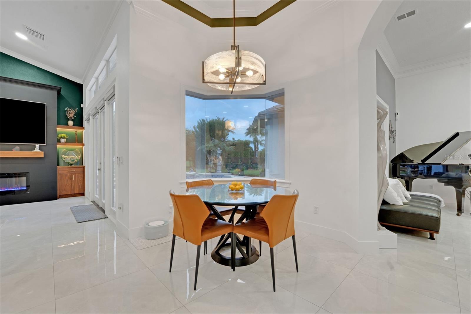 ALAQUA LAKES - Residential