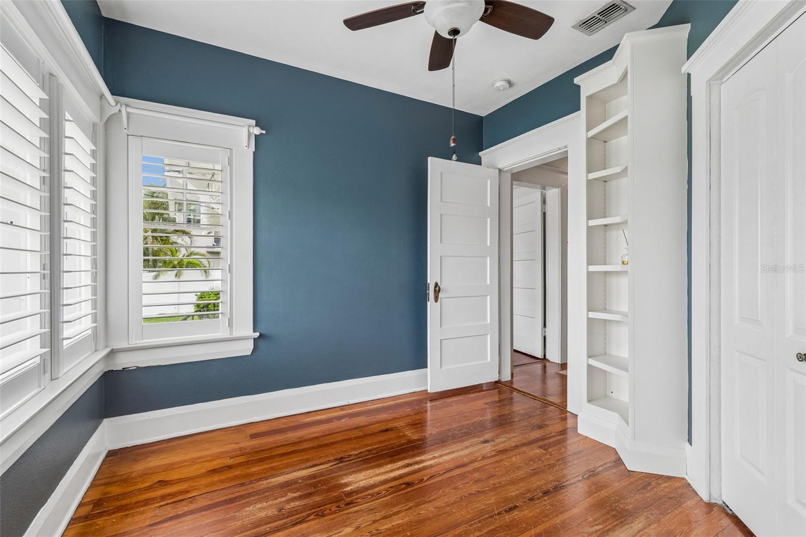 ELENOR PLACE LOT 3 LESS E 10 FT AND LOT 4 - Residential