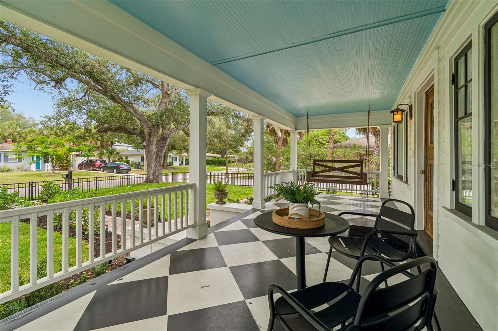 ELENOR PLACE LOT 3 LESS E 10 FT AND LOT 4 - Residential