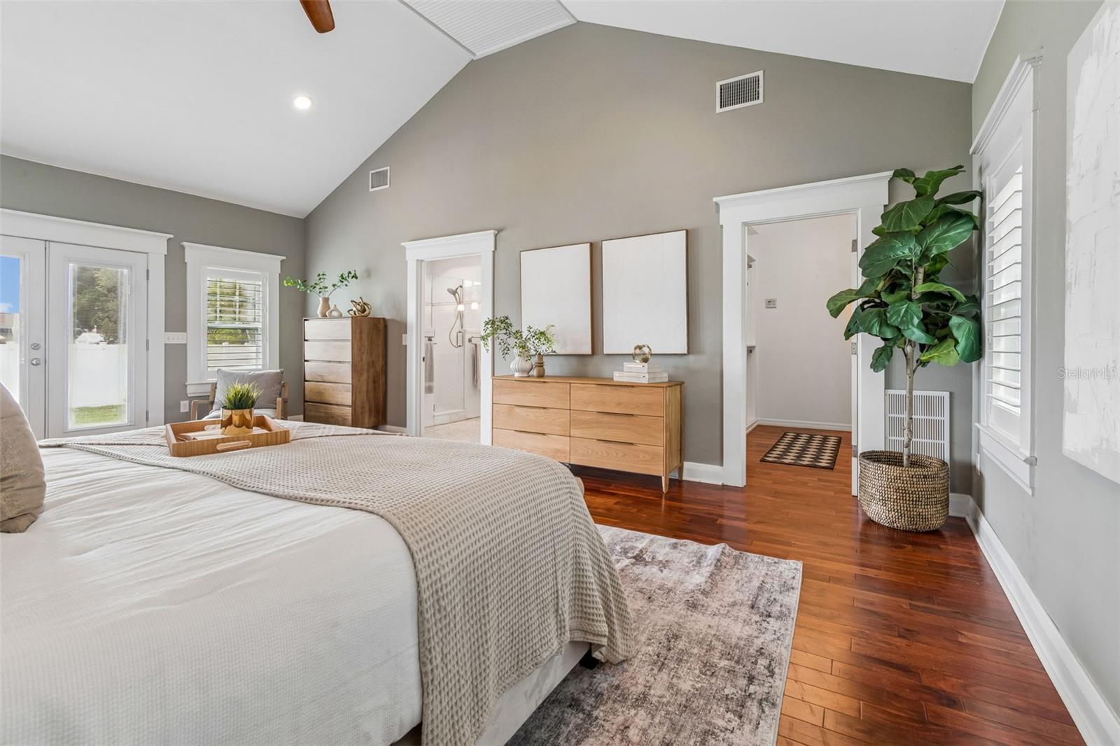 ELENOR PLACE LOT 3 LESS E 10 FT AND LOT 4 - Residential