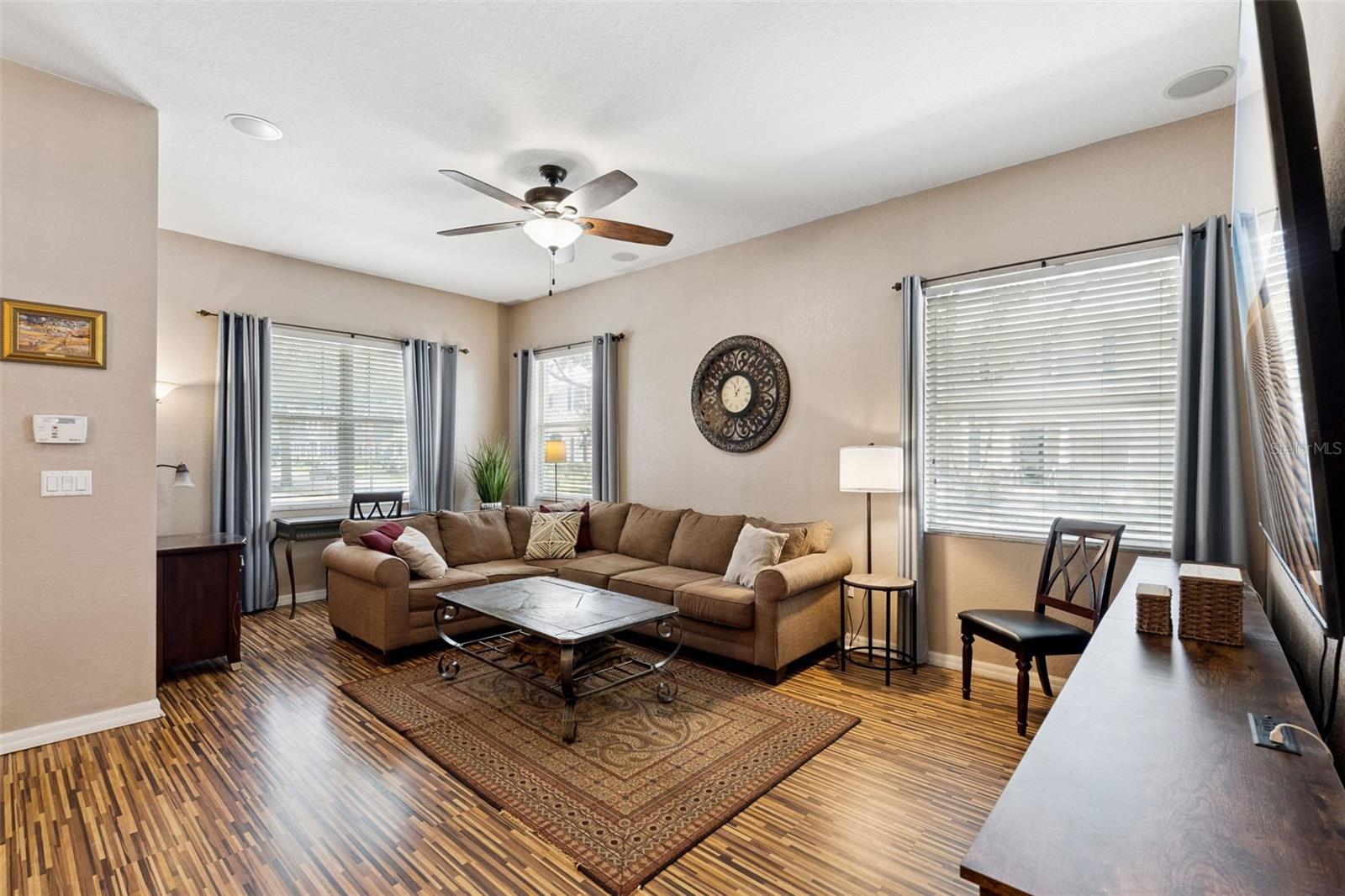 PRESTON SQUARE - Residential