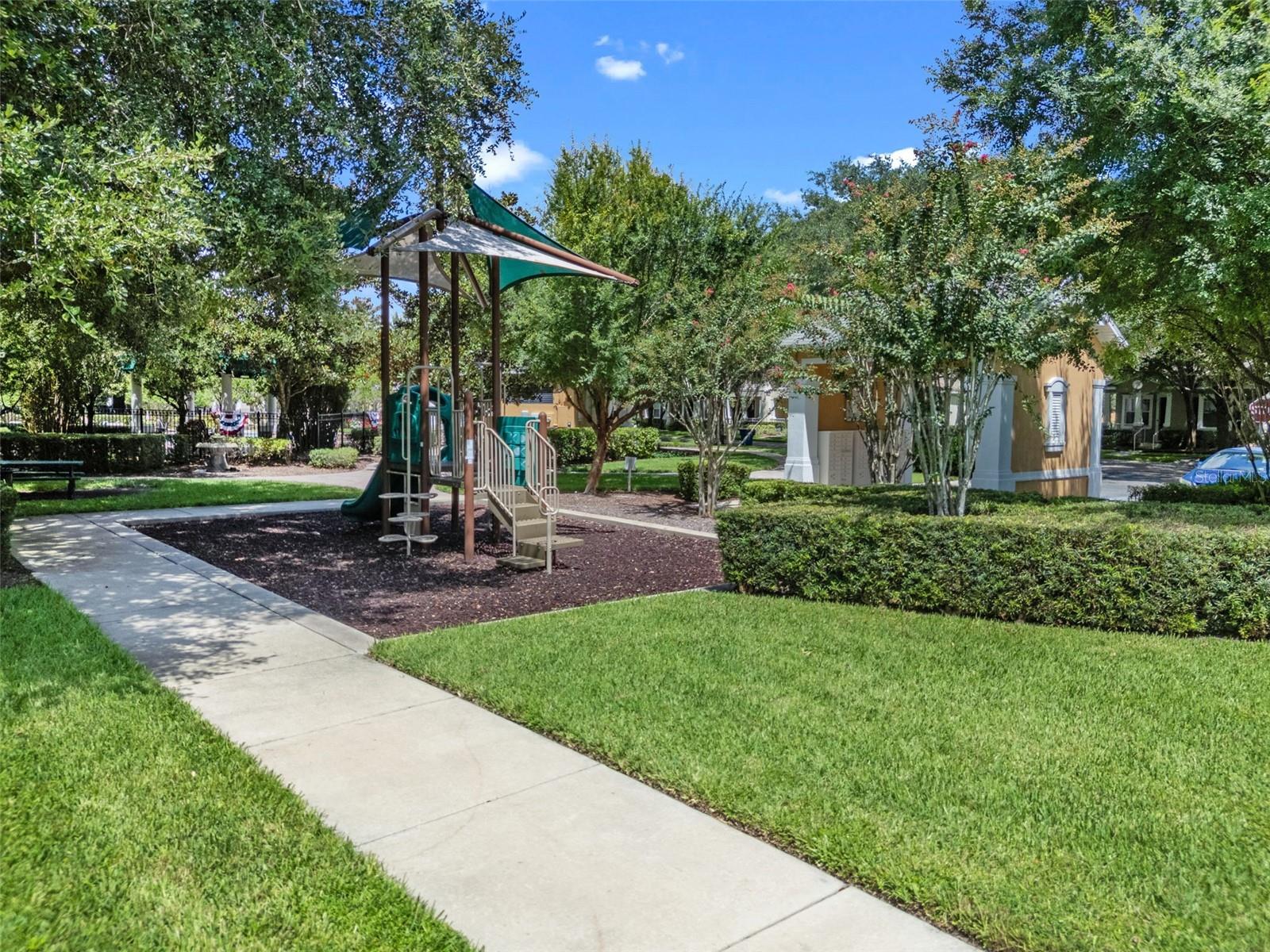 PRESTON SQUARE - Residential