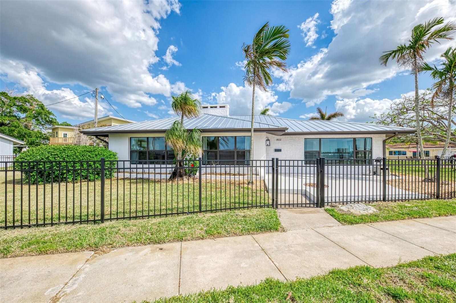 MANATEE GARDENS THIRD SEC - Residential