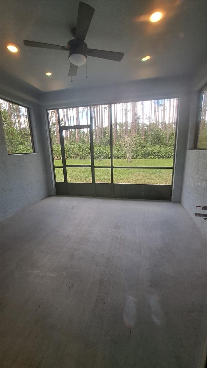 PALM COAST/EASTHAMPTON SEC 34 - Residential Lease