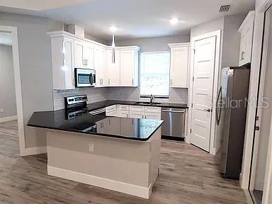 PALM COAST/EASTHAMPTON SEC 34 - Residential Lease