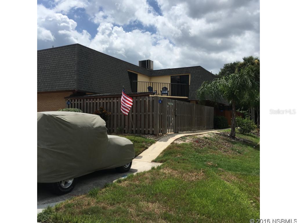 Fantastic 3/2.5 Cedar Dunes Townhouse!  Upgraded Kitchen, large fenced patio with large storage unit, screened porch.  Gas  range, this is a must see.