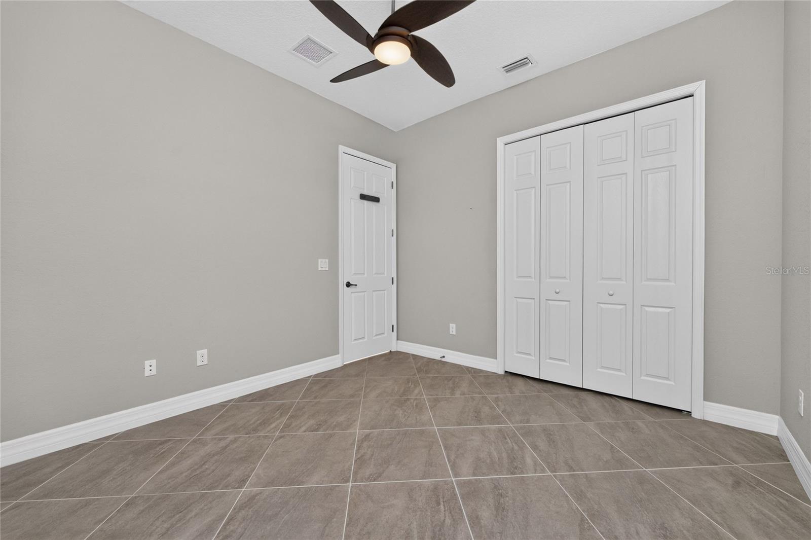 HARBOR WEST - Residential