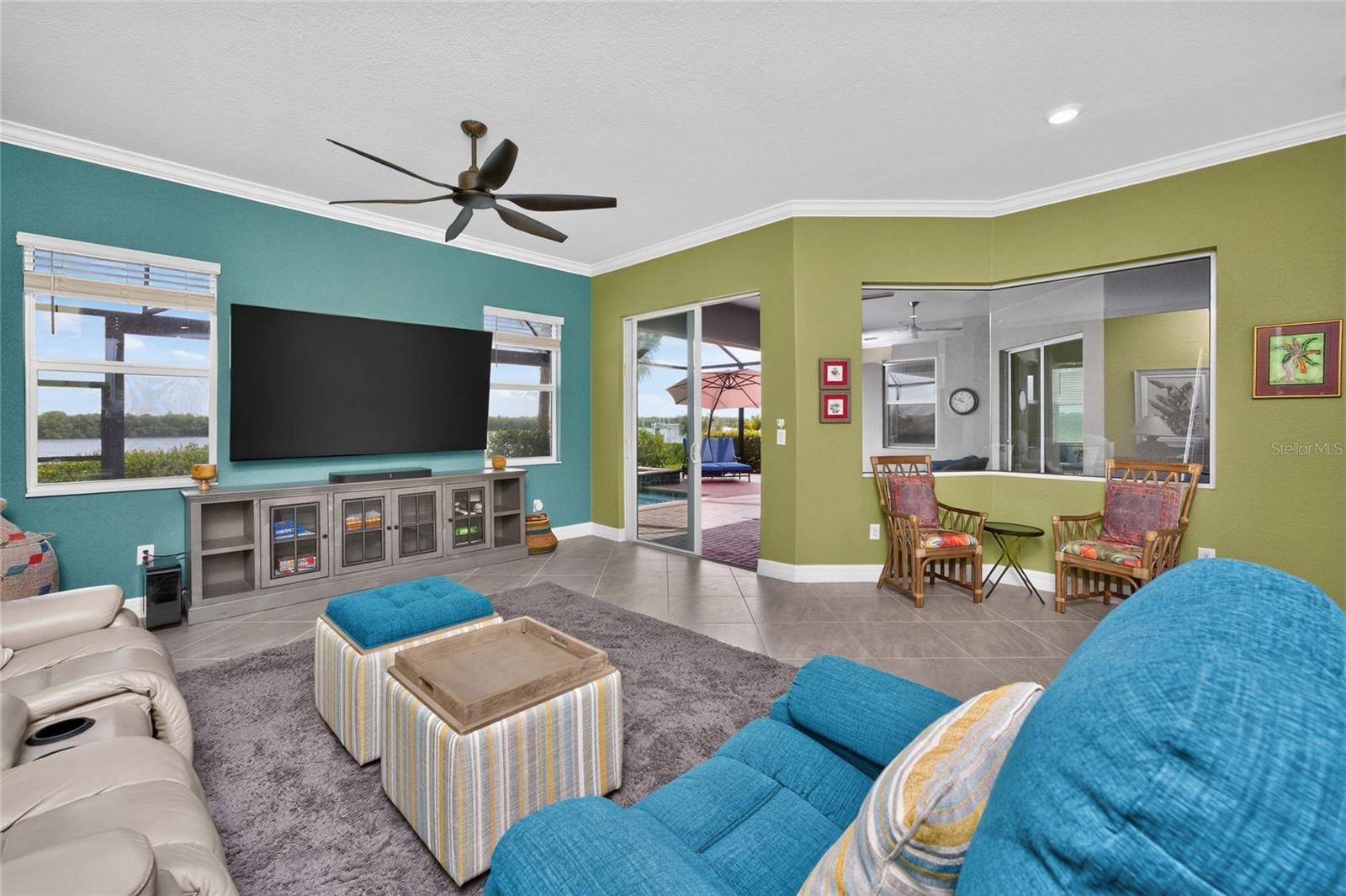 HARBOR WEST - Residential