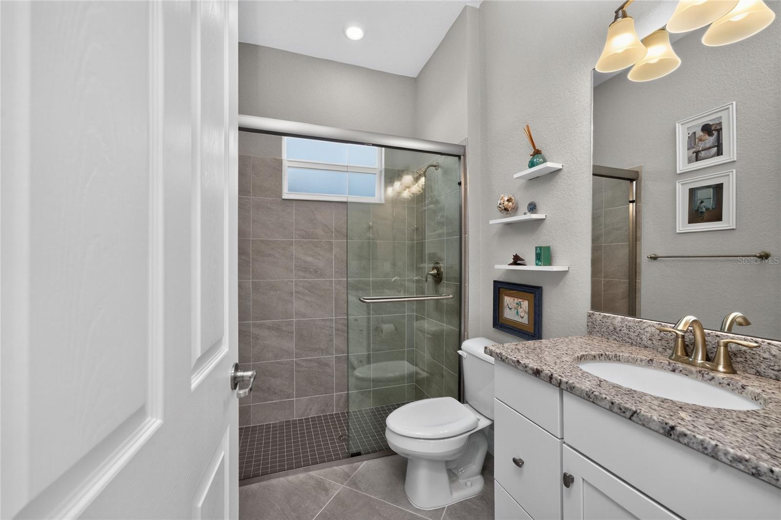 HARBOR WEST - Residential