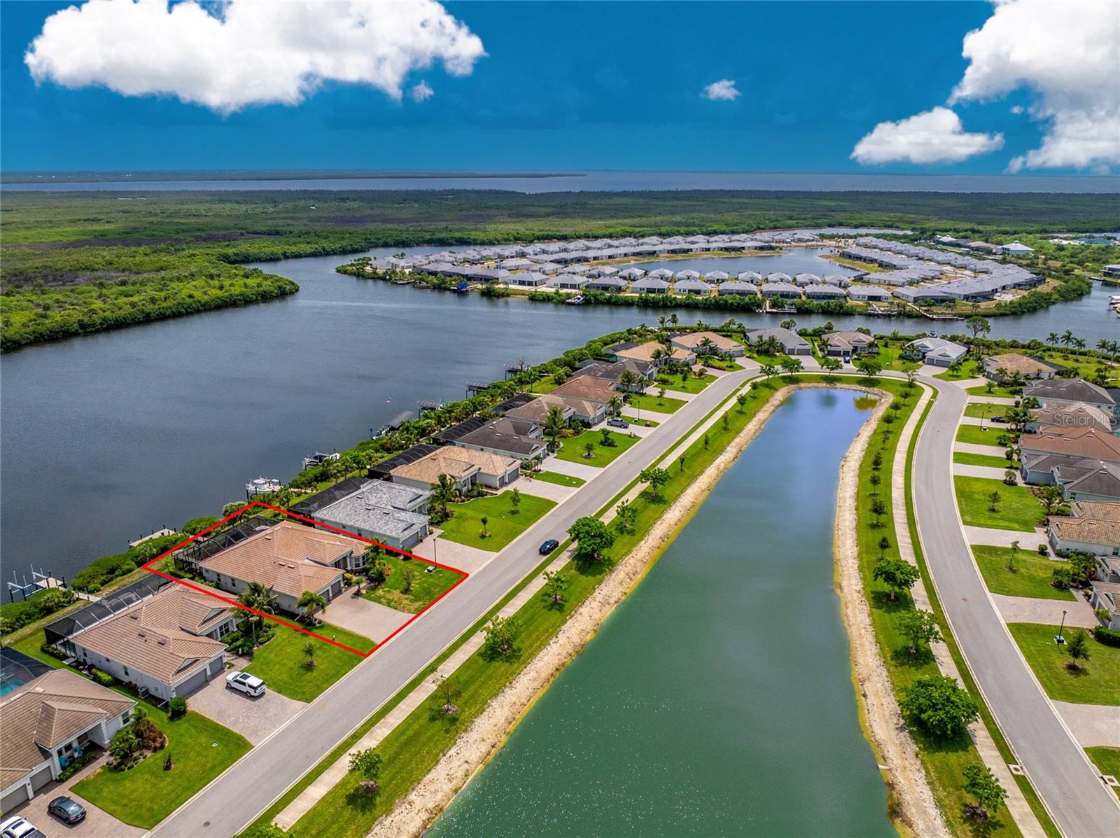 HARBOR WEST - Residential