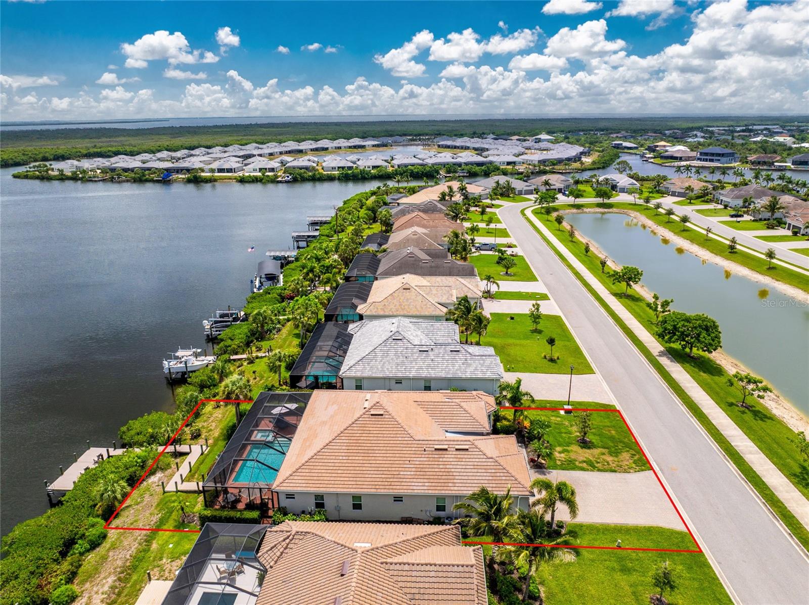 HARBOR WEST - Residential