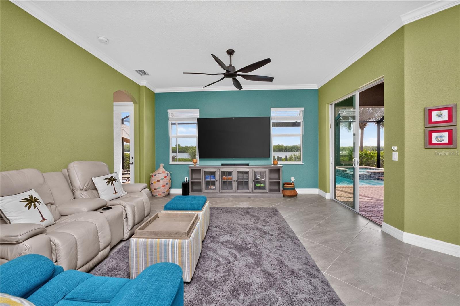 HARBOR WEST - Residential
