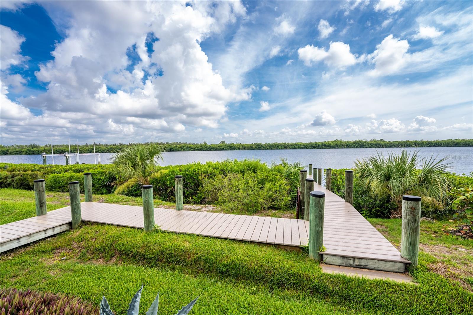 HARBOR WEST - Residential