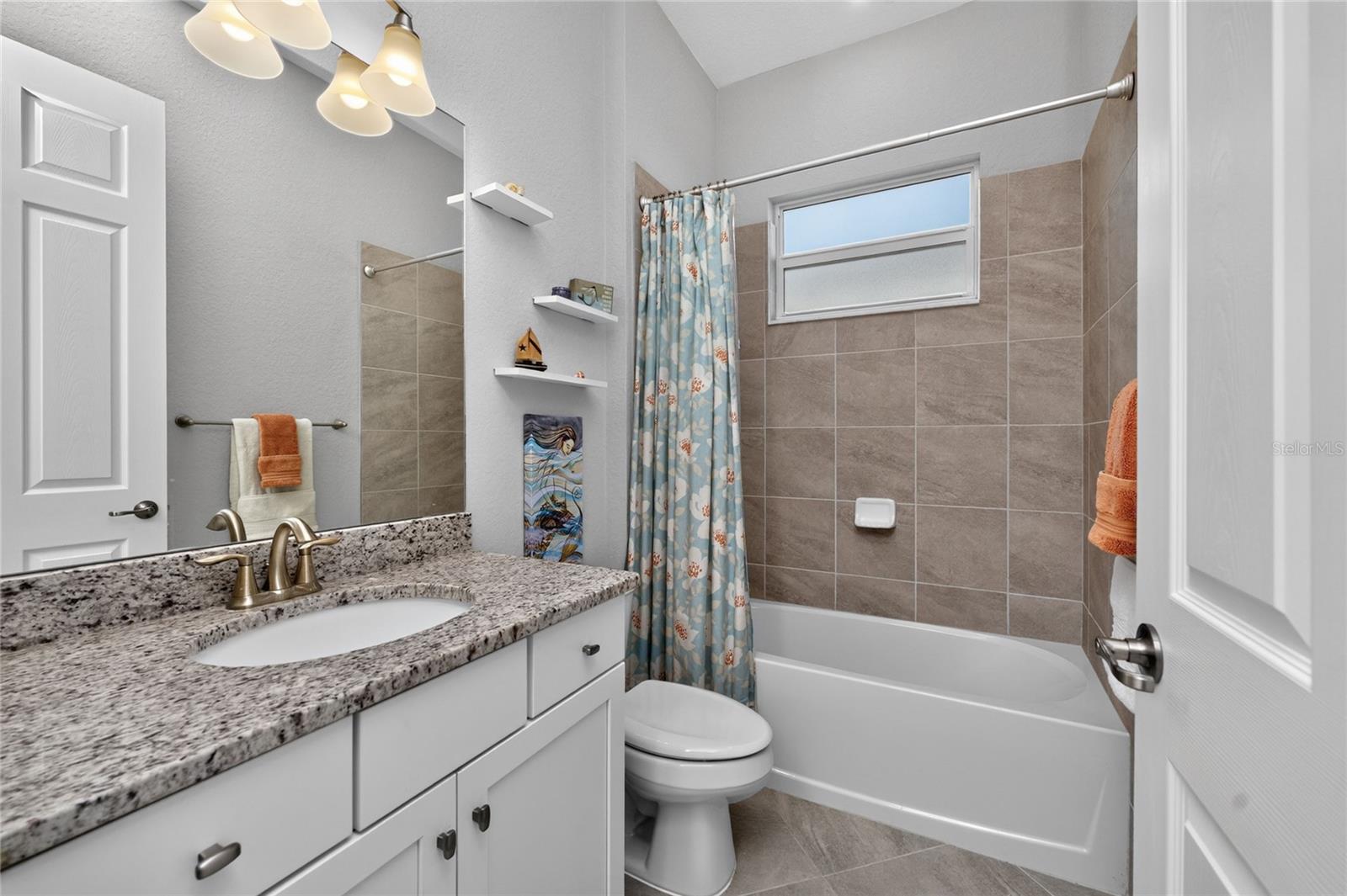 HARBOR WEST - Residential
