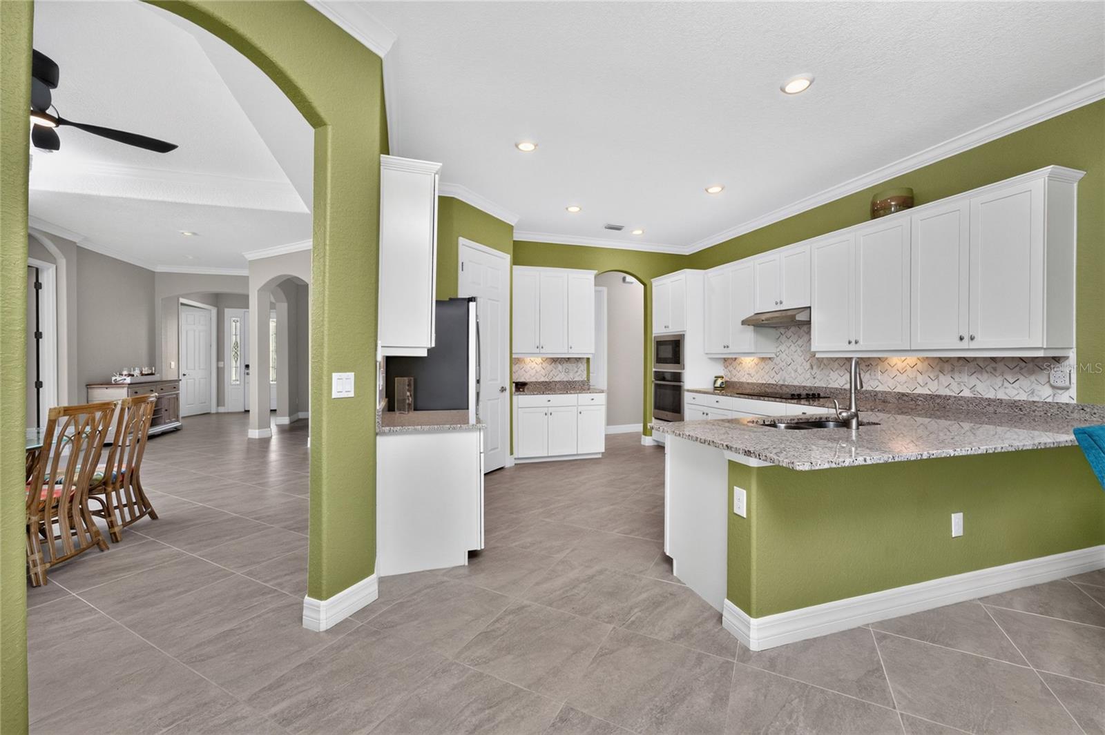 HARBOR WEST - Residential