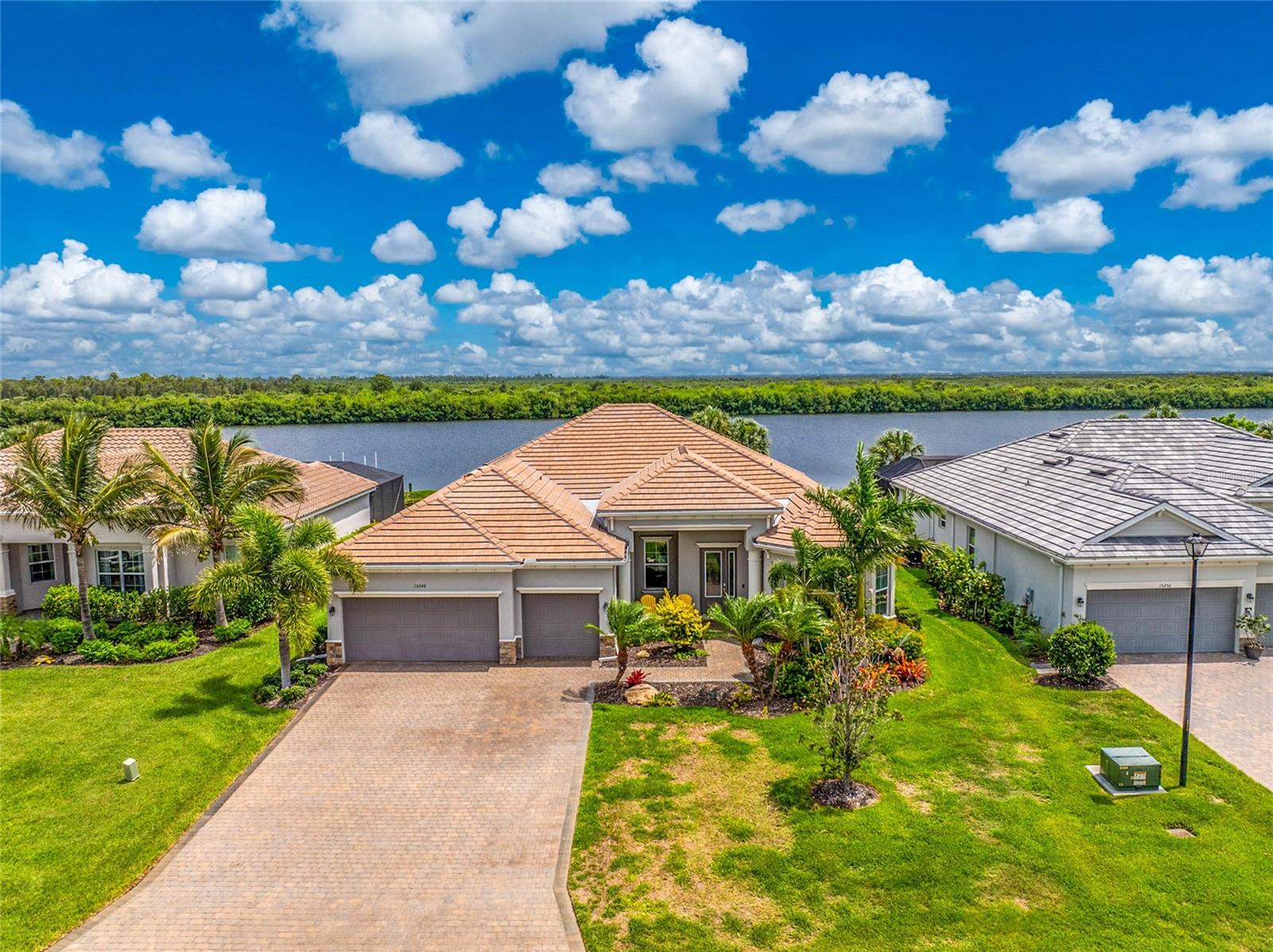 HARBOR WEST - Residential